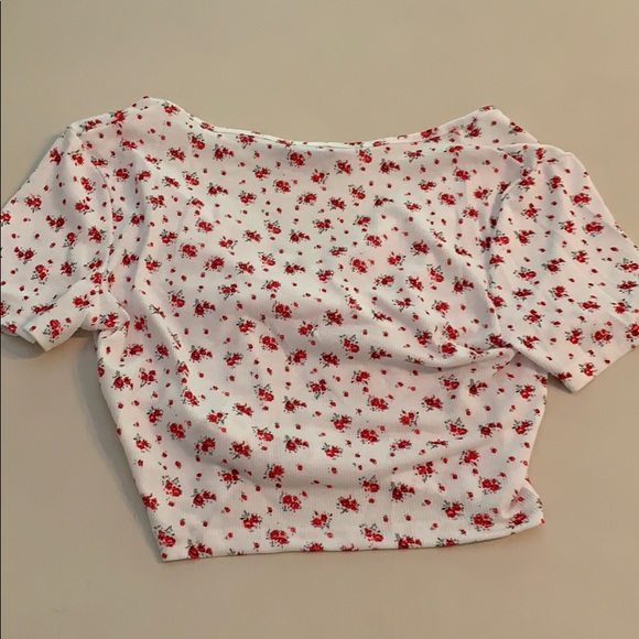 shein surplice neck floral print crop top - Picture 2 of 4